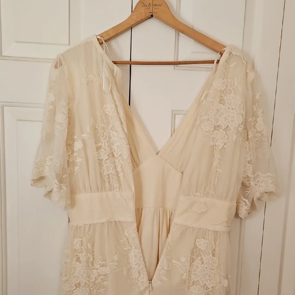 Baltic Born Cream Lace Midi Dress - Picture 8 of 8